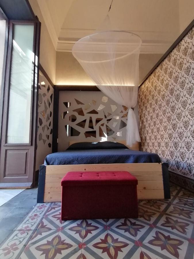 L'Antico Palazzo Rooms 卡塔尼亚 外观 照片