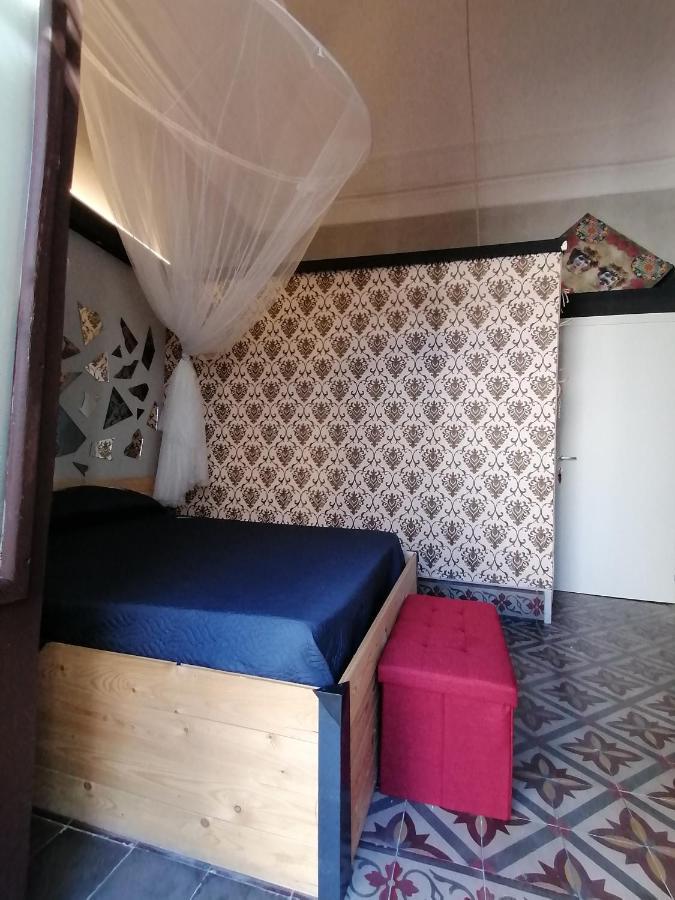 L'Antico Palazzo Rooms 卡塔尼亚 外观 照片