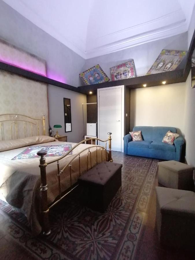 L'Antico Palazzo Rooms 卡塔尼亚 外观 照片