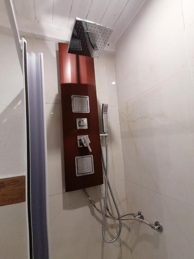 L'Antico Palazzo Rooms 卡塔尼亚 外观 照片