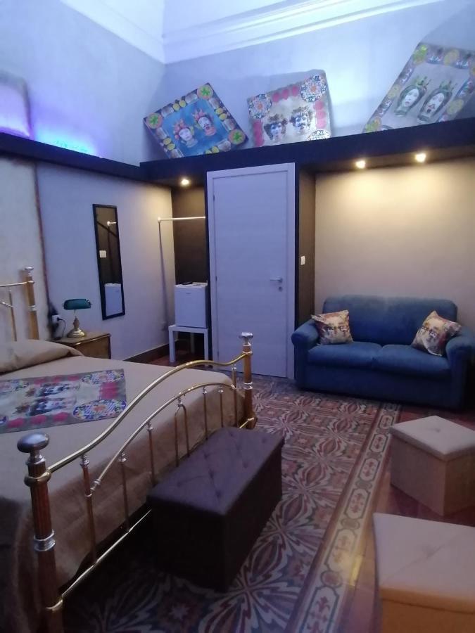 L'Antico Palazzo Rooms 卡塔尼亚 外观 照片