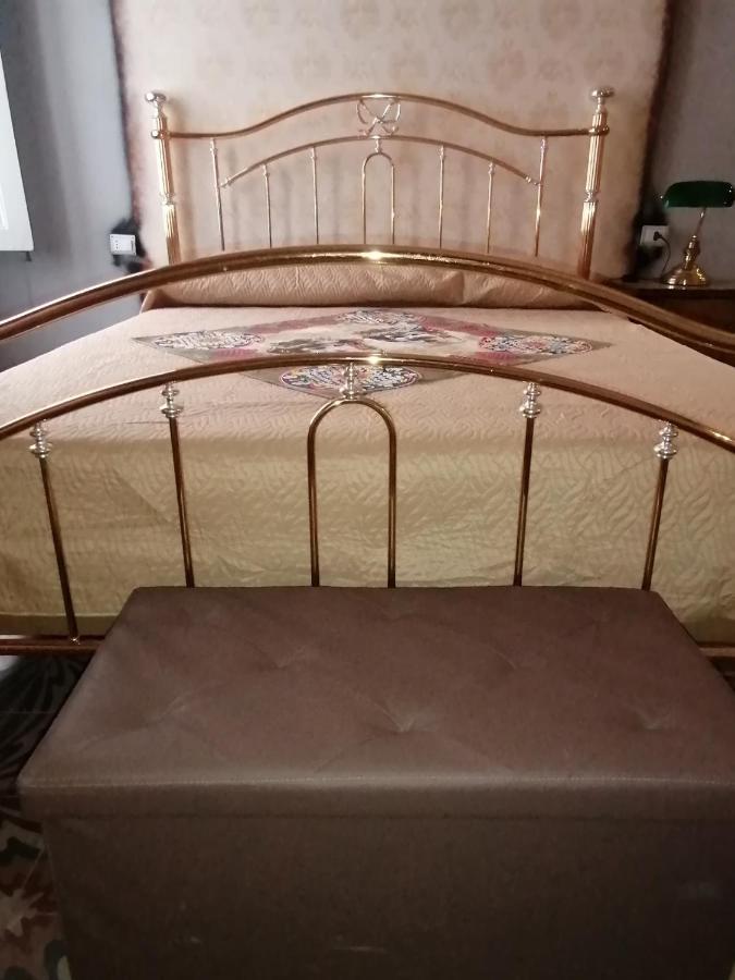 L'Antico Palazzo Rooms 卡塔尼亚 外观 照片