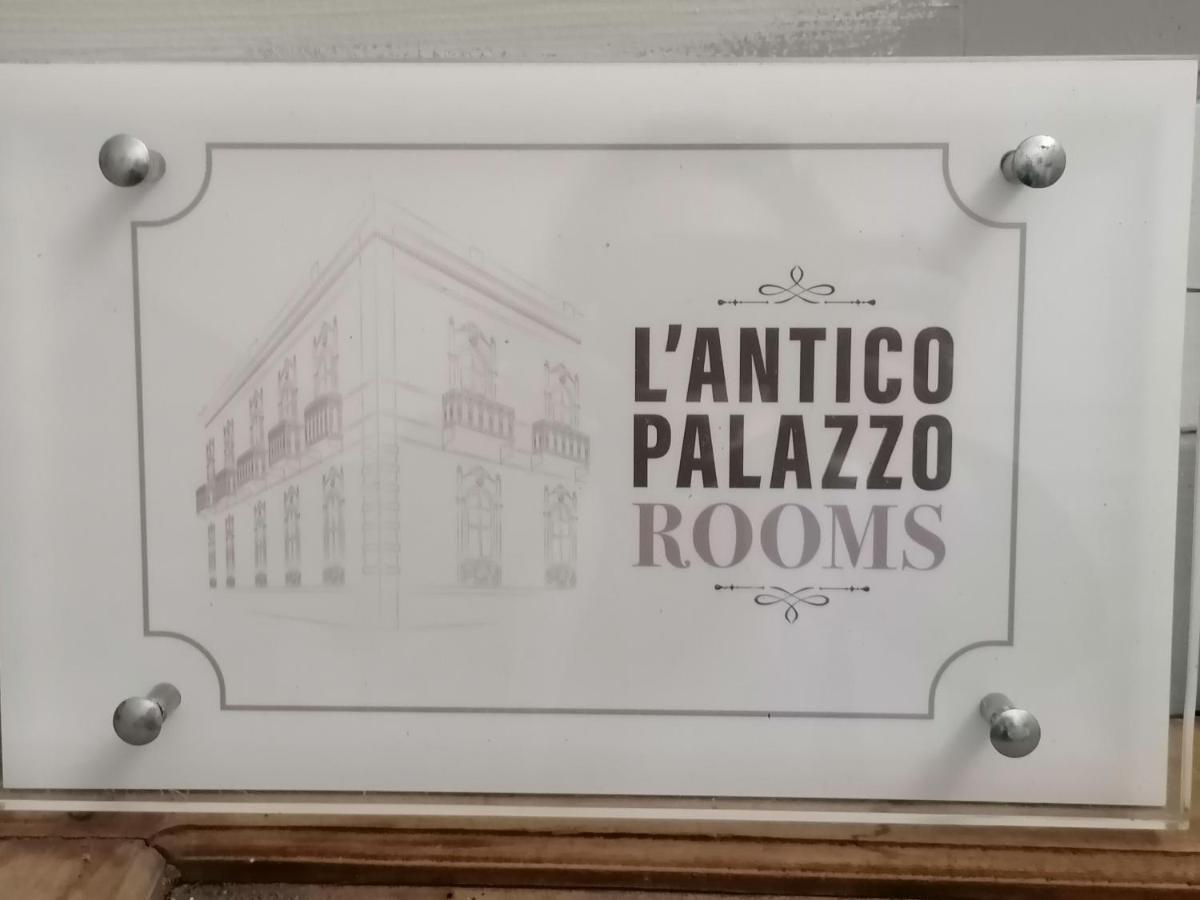 L'Antico Palazzo Rooms 卡塔尼亚 外观 照片