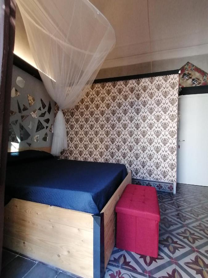 L'Antico Palazzo Rooms 卡塔尼亚 外观 照片