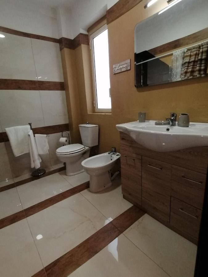 L'Antico Palazzo Rooms 卡塔尼亚 外观 照片